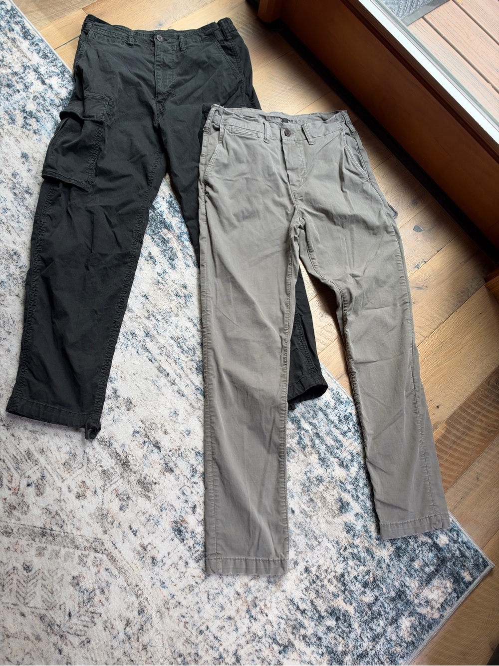 Lot of 2 American Eagle Men's khaki pants Size 28